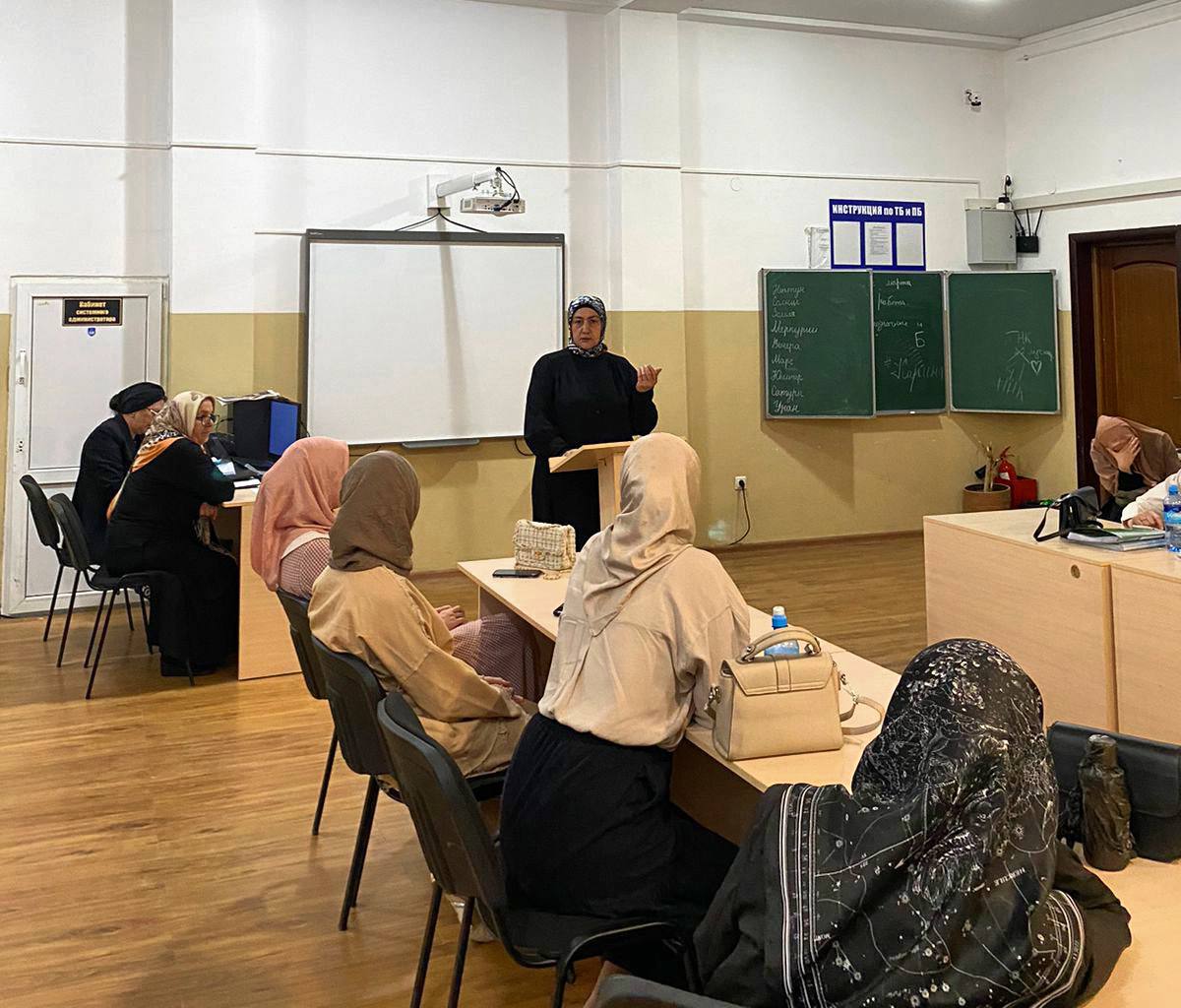 Предстоящую преддипломную практику среди студентов 4 курса направления «Преподавание в начальных классах» обсудили накануне в ходе конференции